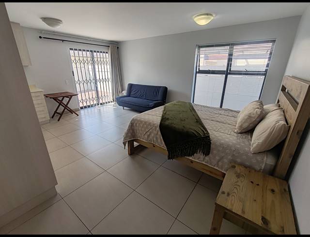 5 BEDROOM HOUSE FOR SALE IN CALYPSO BEACH